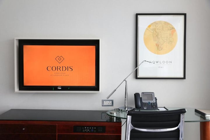 Cordis Hotel