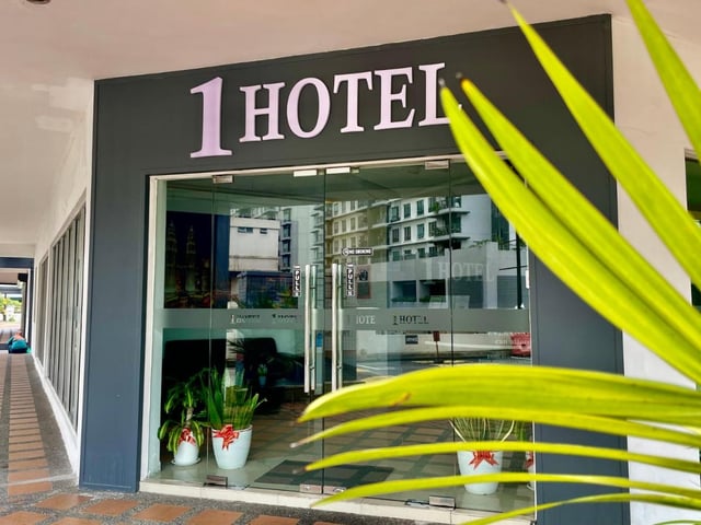 1 Hotel Kuchai Lama