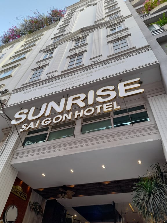 the sunrise hotel in singapore