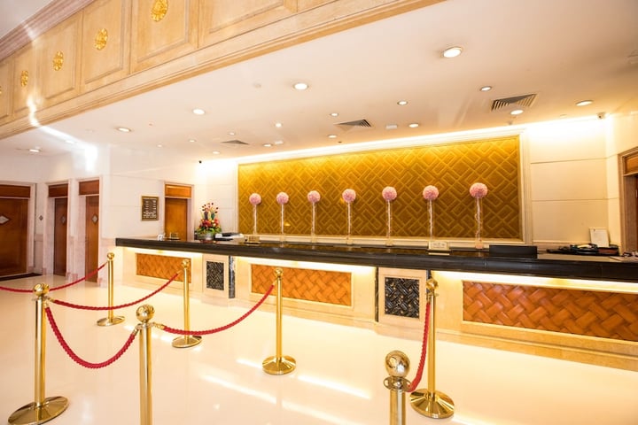 Golden Crown China Hotel