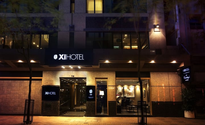 Xi Hotel