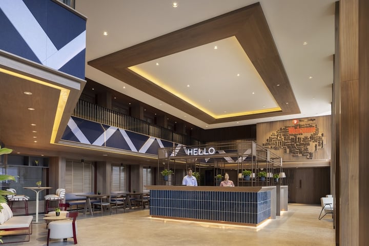 新加坡港湾彩鸿酒店
