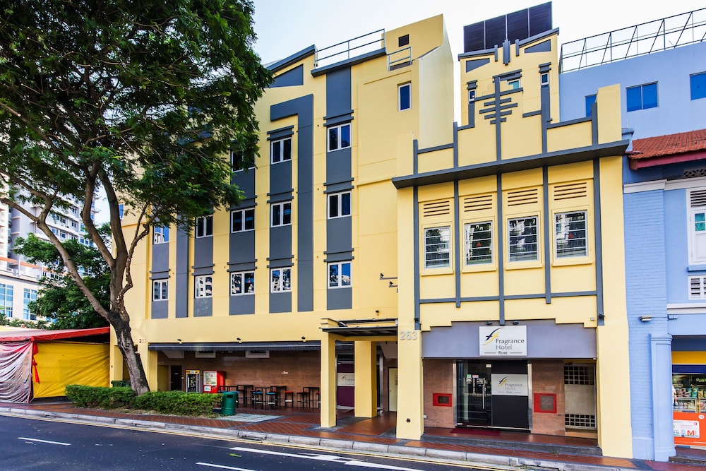 Fragrance Hotel Rose Daycation Deals Hourly rates in Whampoa, Singapore from SGD4.52 Flow
