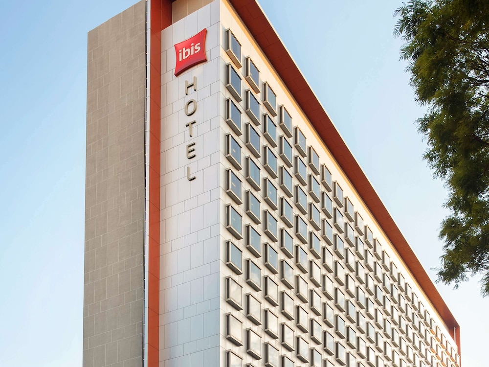 ibis-singapore-on-bencoolen-sg-clean